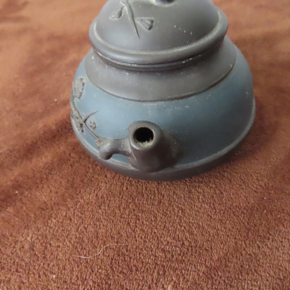 Vintage Chinese Yixing Zisha Clay Serving Lidded Teapot Signed Blue Black - Picture 5 of 11